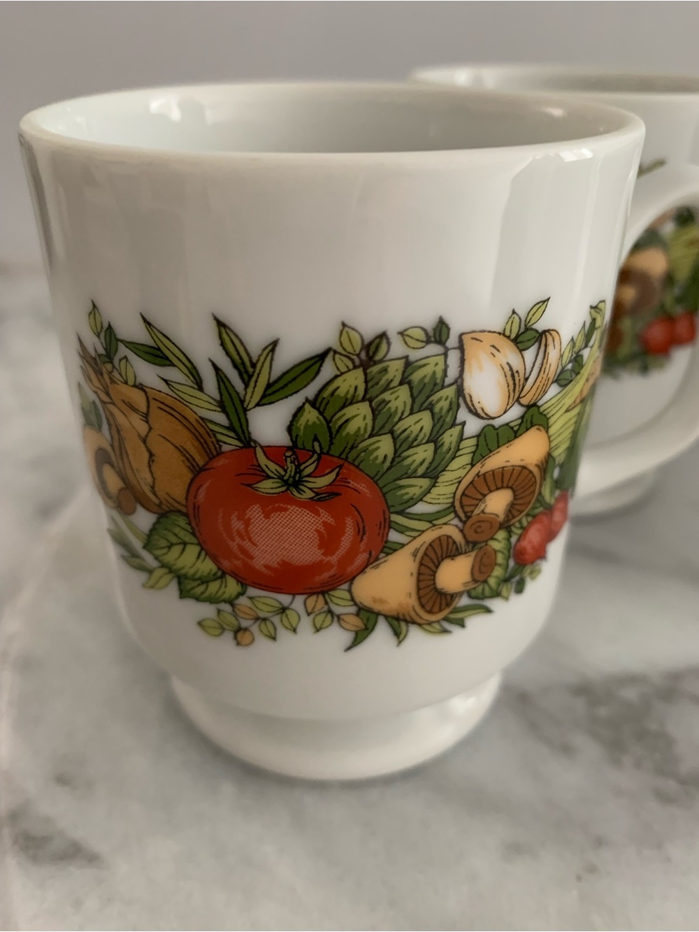 1970s Cottagecore Mugs/Garden Bounty/Harvest Vegetable-set of 4 - Picture 3 of 4
